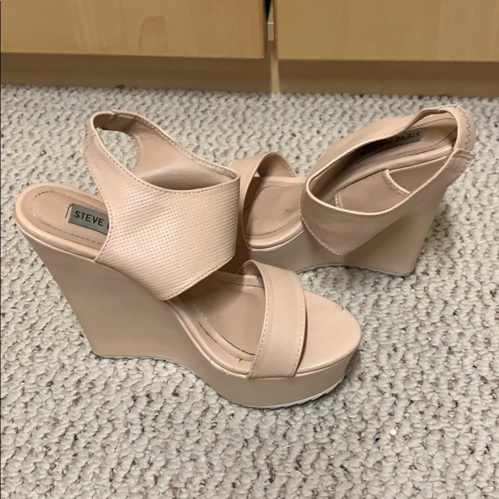 Steve Madden nude sandal